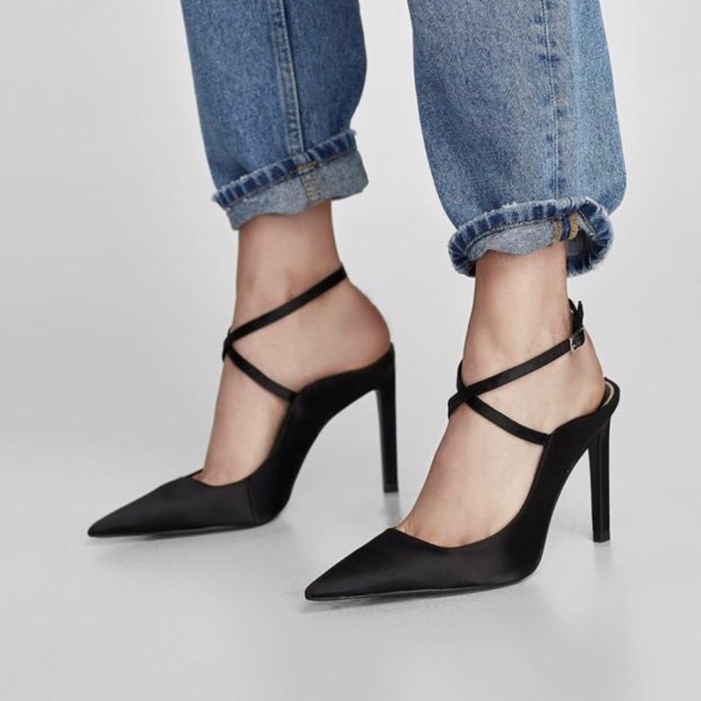 SOLD - Zara NWT Satin Black Heels Size 9 (EU 40)
